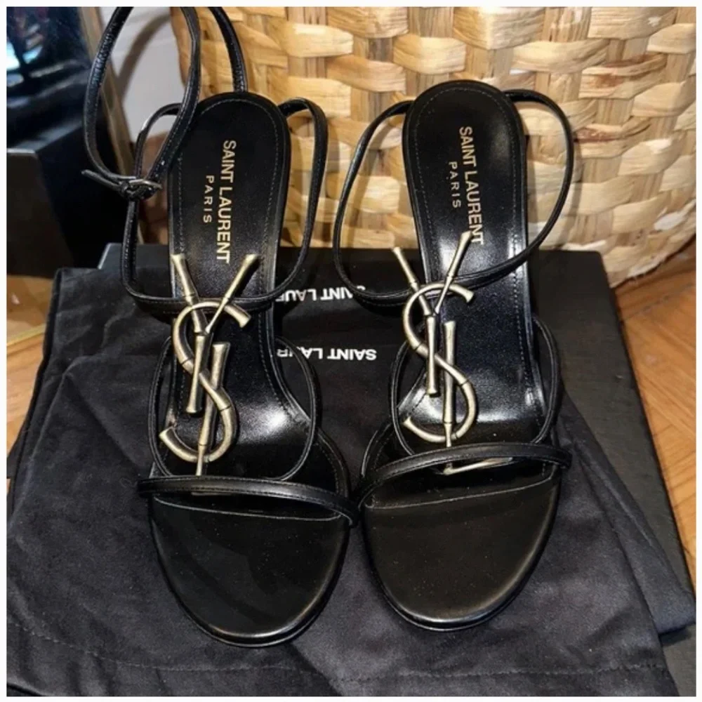 Saint Laurent Black Heels with Gold Logo Accent - Picture 2 of 8